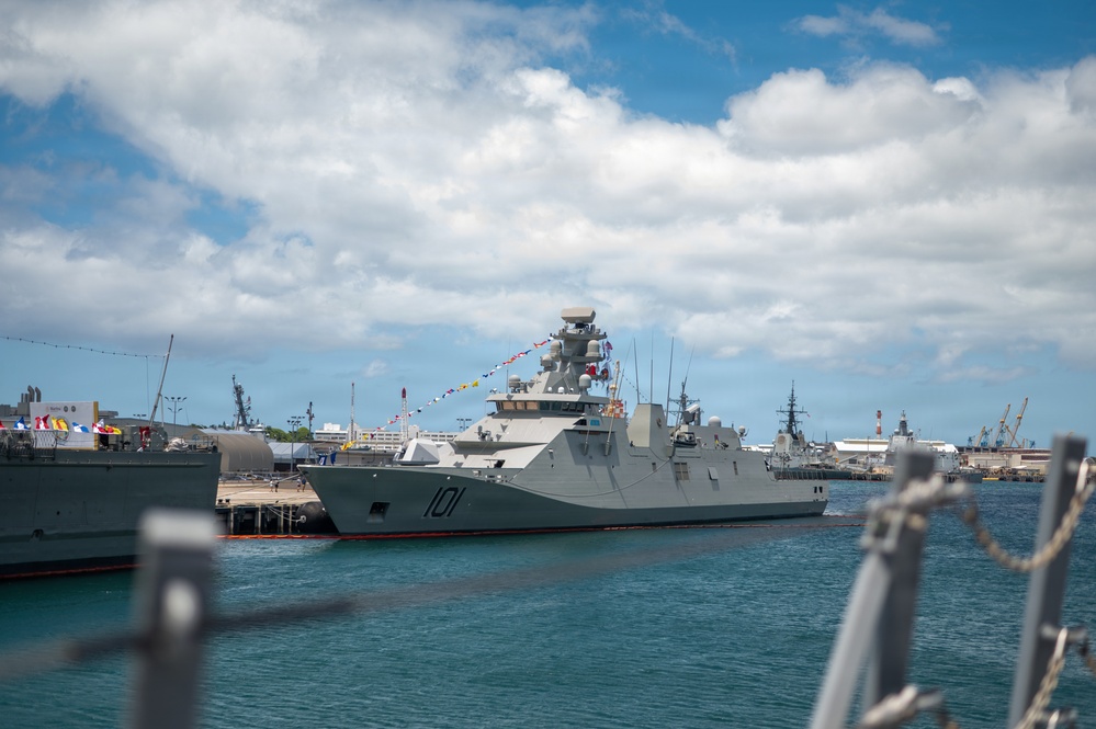 ARM Juarez (POLA 101) hosts public tours for Open Ship Day during RIMPAC 2026