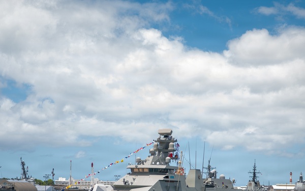 ARM Juarez (POLA 101) hosts public tours for Open Ship Day during RIMPAC 2026