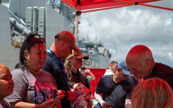 HMCS Ottawa (FFH 341) hosts public tours on Open Ship Day during RIMPAC 2026