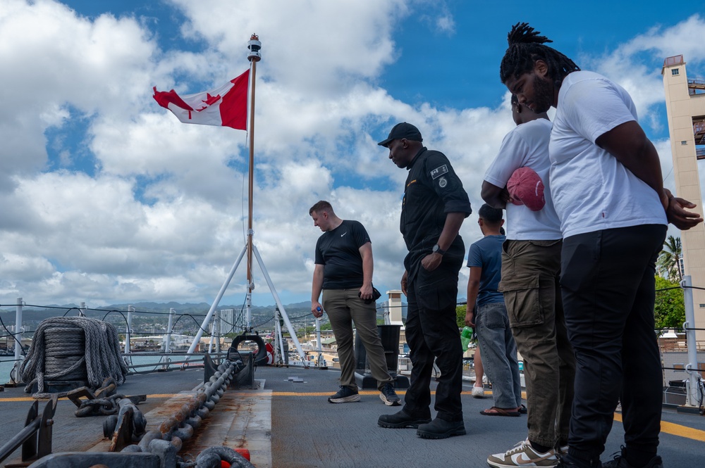 Public tours Royal Canadian Navy frigate during RIMPAC 26 open ship event