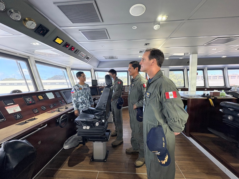 Philippine Coast Guard welcomes Peruvian Navy aboard BRP Gabriela Silang