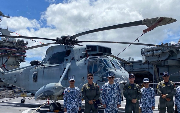Philippine Coast Guard visits the BAP Pisco (AMP-156)