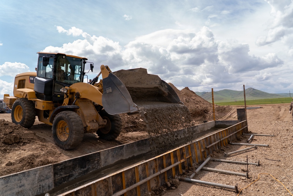 1033rd Engineers Build with Mongolian Forces