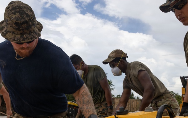 U.S. joint services, Canadian Armed Forces repair airfield during Valiant Shield