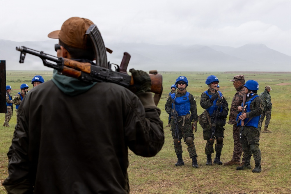 Multinational Soldiers Extract Civilians at Khaan Quest 2026