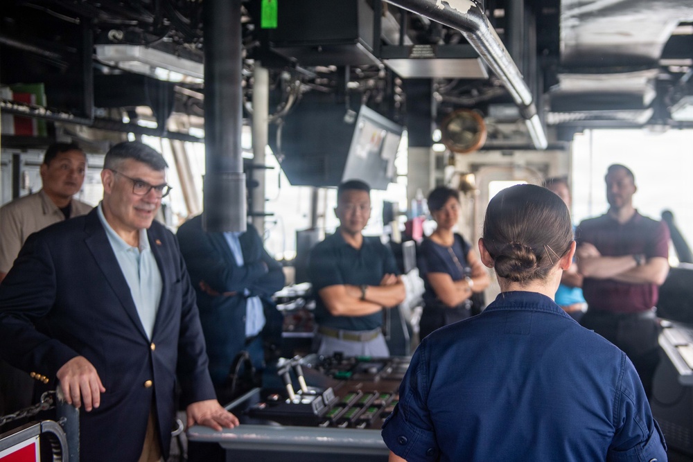 USCGC Midgett (WMSL 757) hosts United States Chargé d’affaires to Singapore