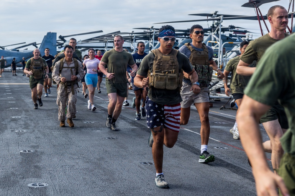 11th MEU Marines, Sailors Conduct A Fun Run Aboard USS Boxer