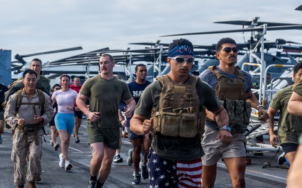 11th MEU Marines, Sailors Conduct A Fun Run Aboard USS Boxer