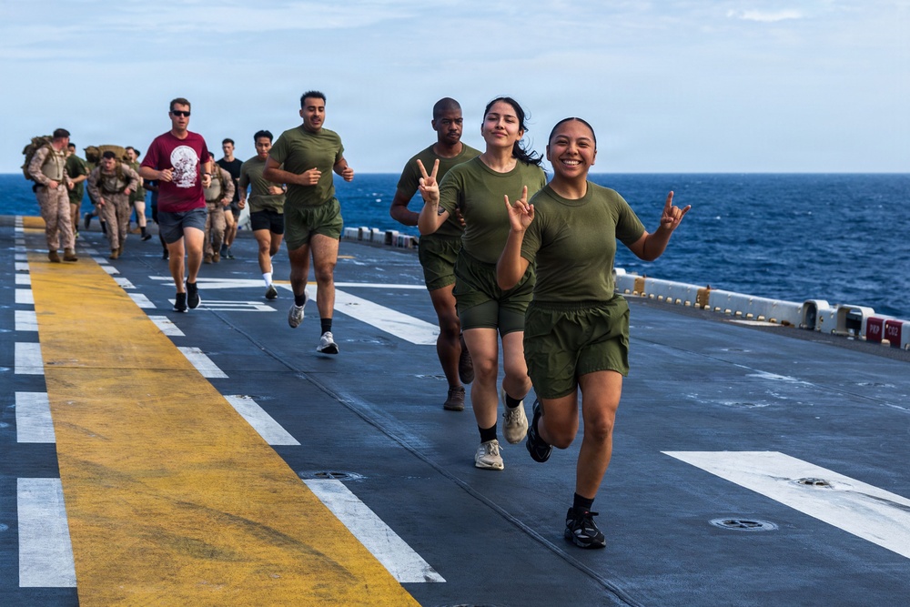11th MEU Marines, Sailors Conduct A Fun Run Aboard USS Boxer