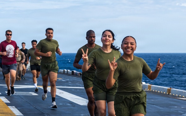 11th MEU Marines, Sailors Conduct A Fun Run Aboard USS Boxer
