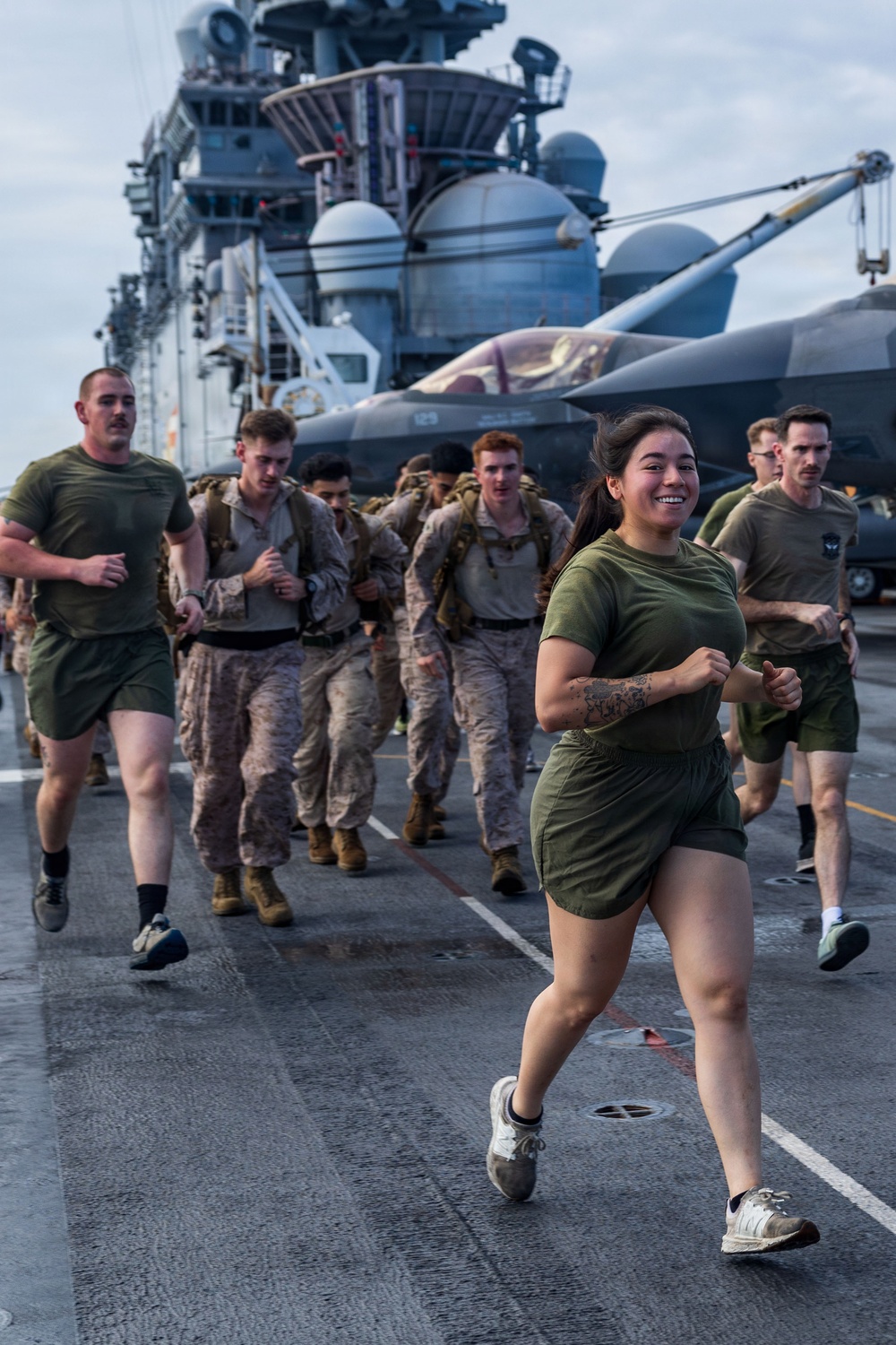 11th MEU Marines, Sailors Conduct A Fun Run Aboard USS Boxer