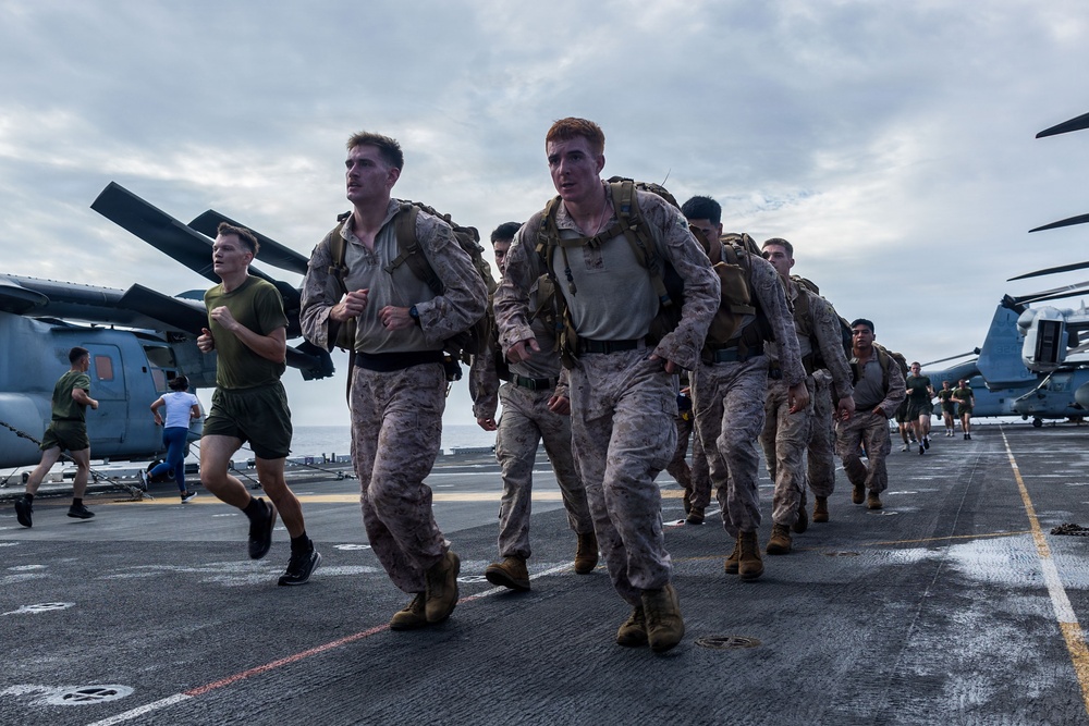11th MEU Marines, Sailors Conduct A Fun Run Aboard USS Boxer