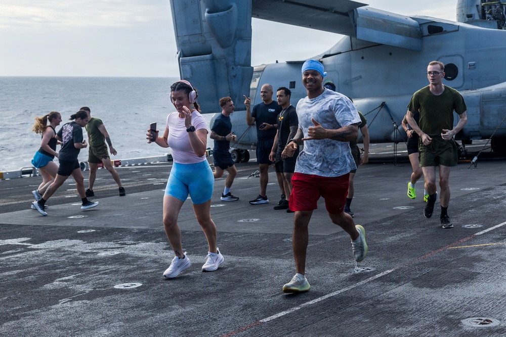 11th MEU Marines, Sailors Conduct A Fun Run Aboard USS Boxer