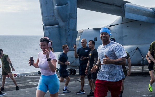 11th MEU Marines, Sailors Conduct A Fun Run Aboard USS Boxer