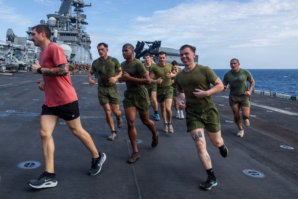 11th MEU Marines, Sailors Conduct A Fun Run Aboard USS Boxer