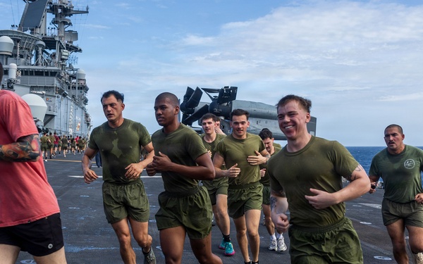 11th MEU Marines, Sailors Conduct A Fun Run Aboard USS Boxer
