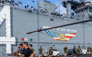 11th MEU Marines, Sailors Conduct A Fun Run Aboard USS Boxer
