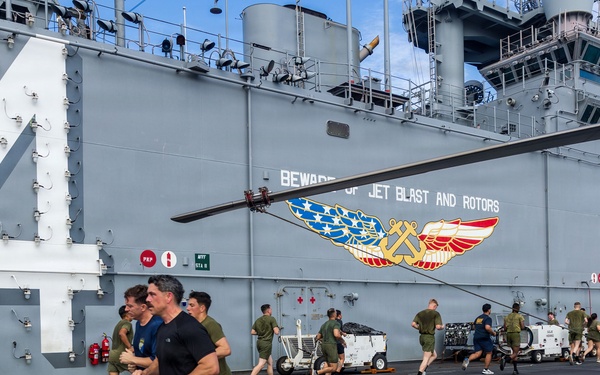 11th MEU Marines, Sailors Conduct A Fun Run Aboard USS Boxer
