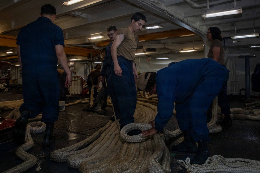 IKE Supports East Coast Fleet Replacement Squadrons