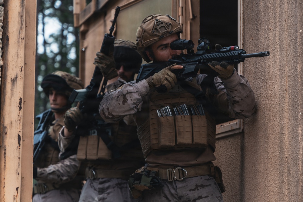 Fleet Exercise 250 | Spanish Marines Conduct Urban Operations Training
