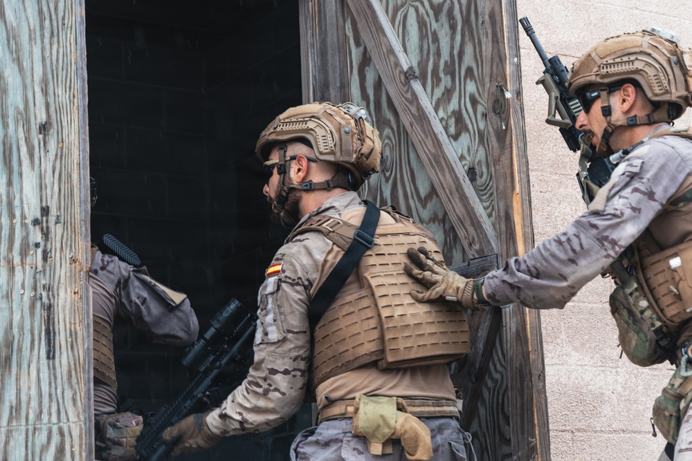 Fleet Exercise 250 | Spanish Marines Conduct Urban Operations Training