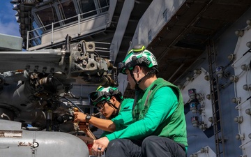 IKE Supports East Coast Fleet Replacement Squadrons