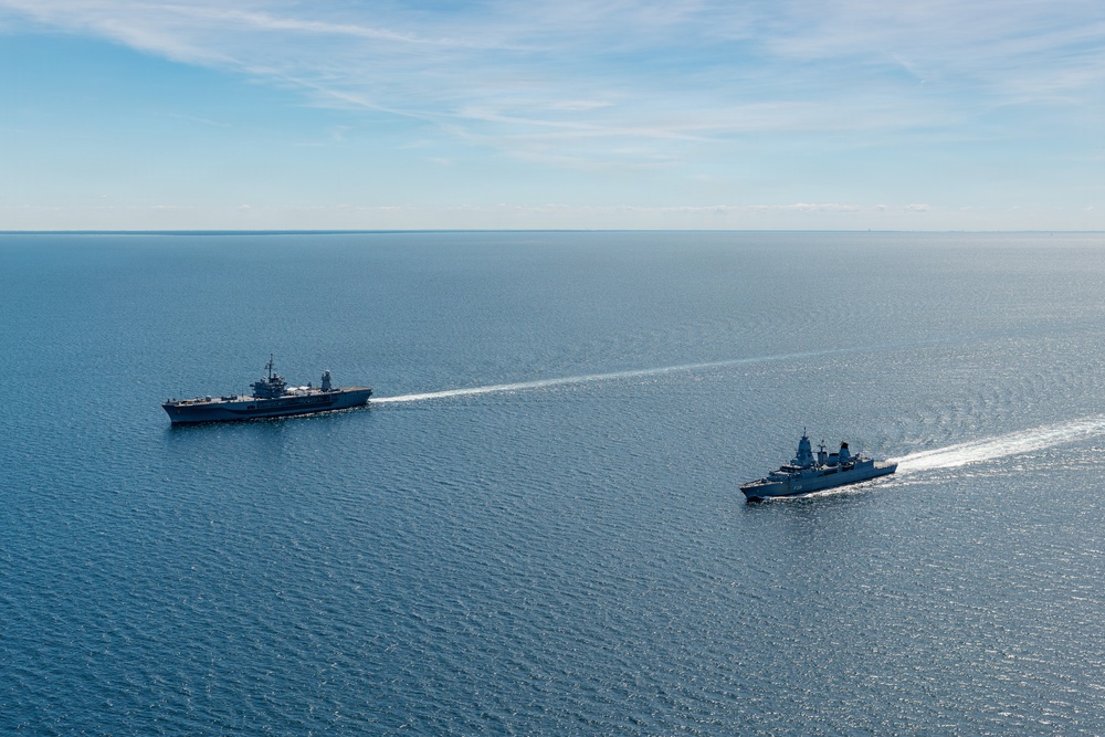 USS Mount Whitney, FGS Hamburg Sail in Baltic Sea