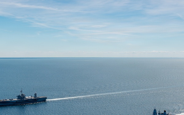 USS Mount Whitney, FGS Hamburg Sail in Baltic Sea
