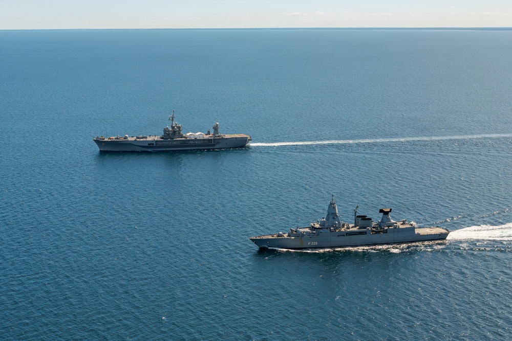 USS Mount Whitney, FGS Hamburg Sail in Baltic Sea