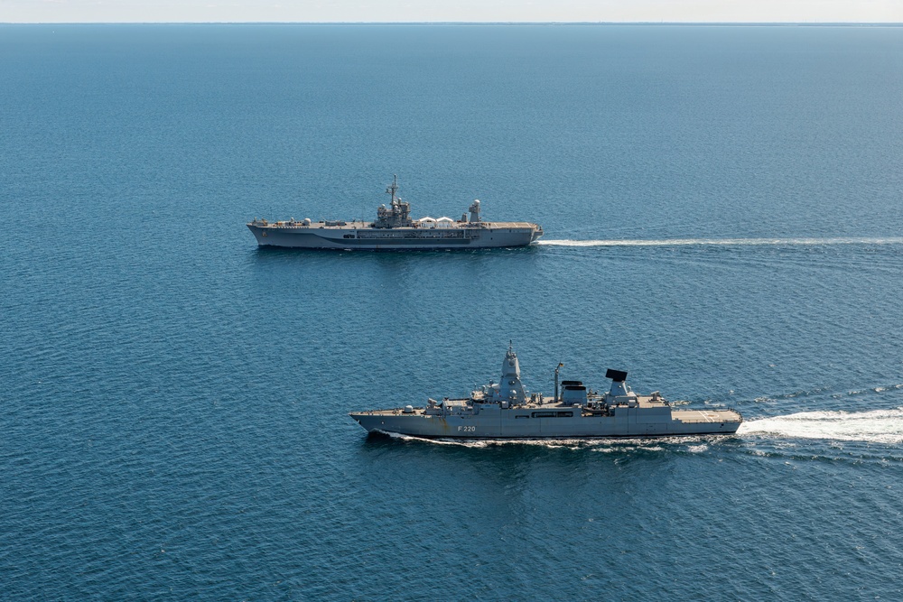 USS Mount Whitney, FGS Hamburg Sail in Baltic Sea