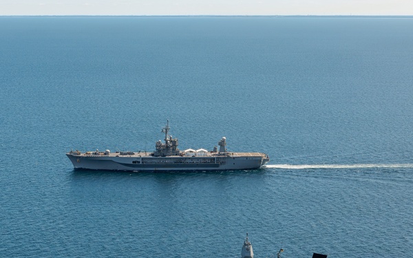 USS Mount Whitney, FGS Hamburg Sail in Baltic Sea