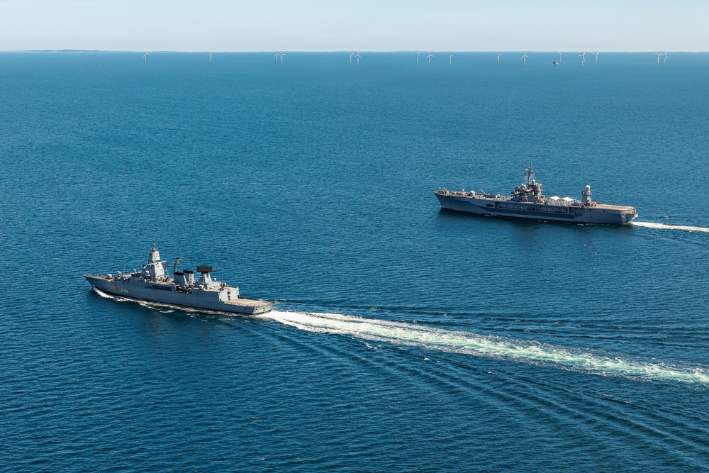 USS Mount Whitney, FGS Hamburg Sail in Baltic Sea