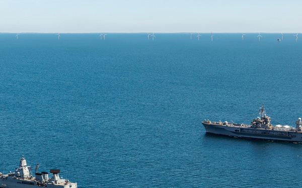 USS Mount Whitney, FGS Hamburg Sail in Baltic Sea