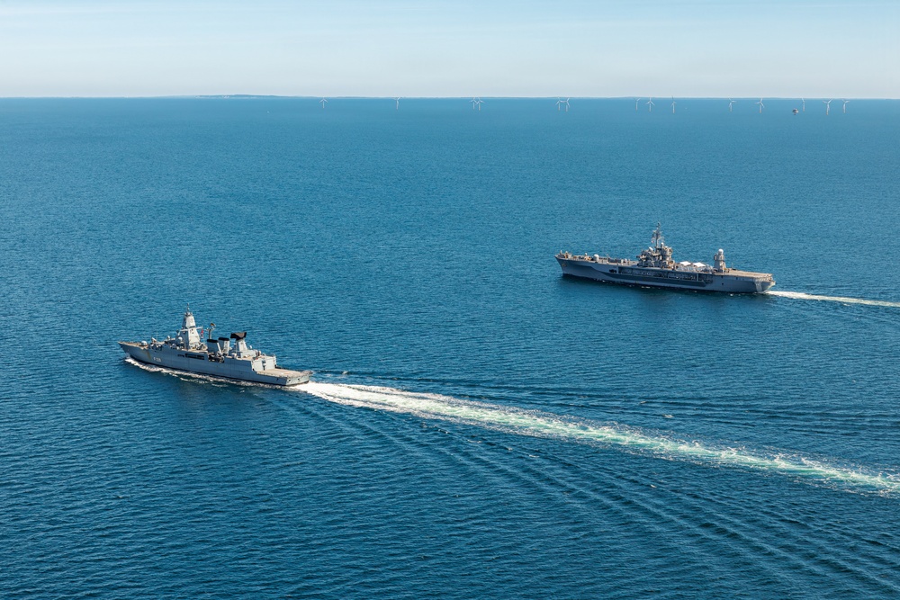 USS Mount Whitney, FGS Hamburg Sail in Baltic Sea