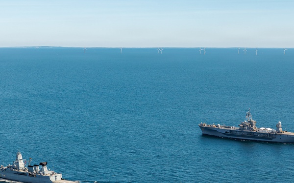 USS Mount Whitney, FGS Hamburg Sail in Baltic Sea