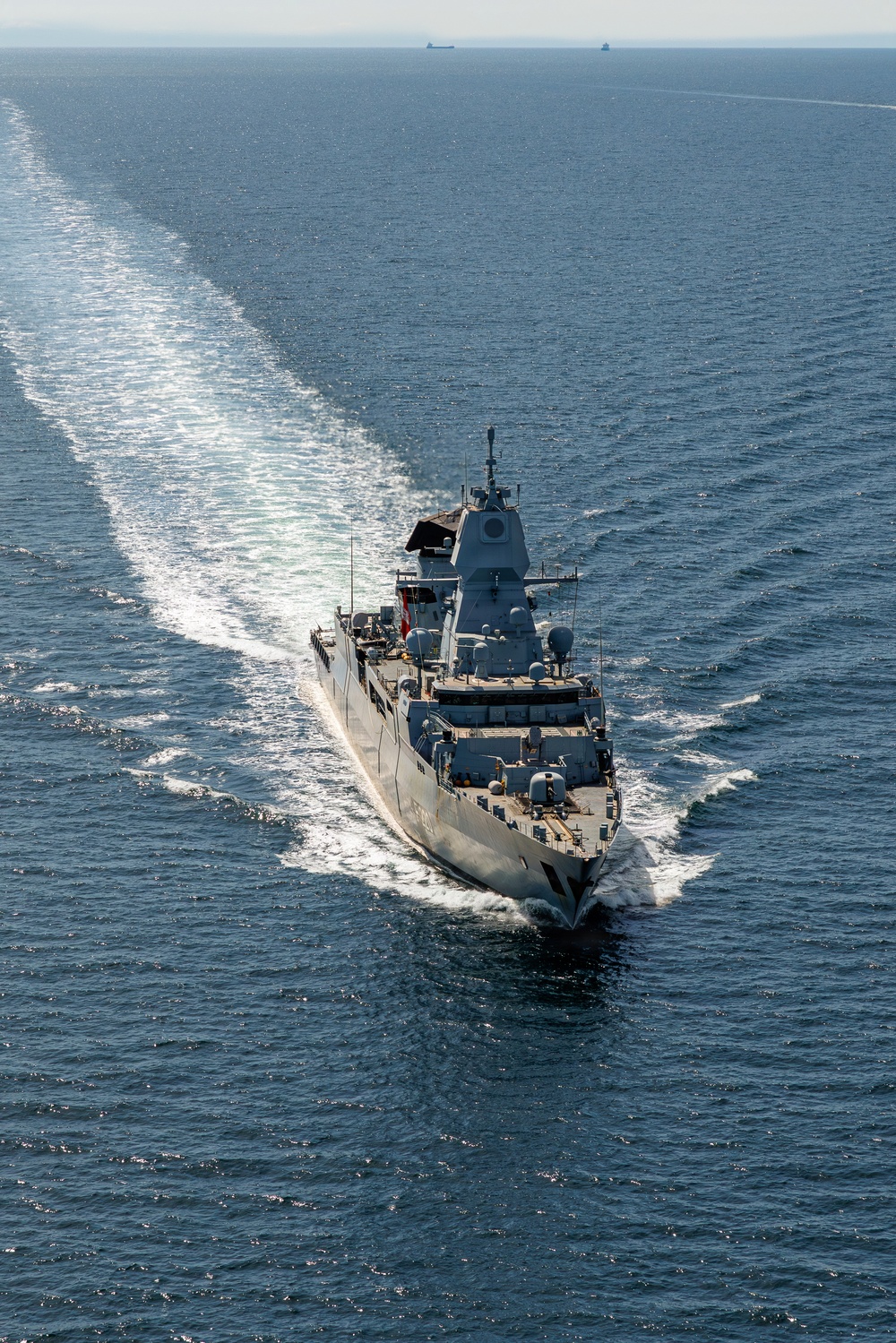 USS Mount Whitney, FGS Hamburg Sail in Baltic Sea