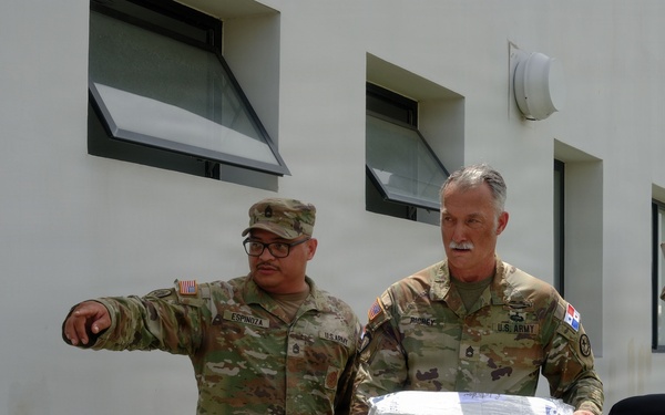 U.S. Army Soldiers Assist Panamanian Partners with Humanitarian Aid Distribution