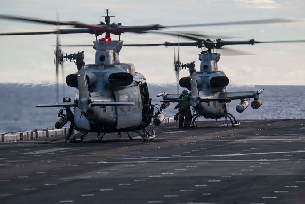 USS Boxer, 11th MEU Conduct Flight Operations