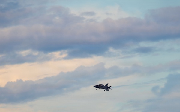 USS Boxer, 11th MEU Conduct Flight Operations