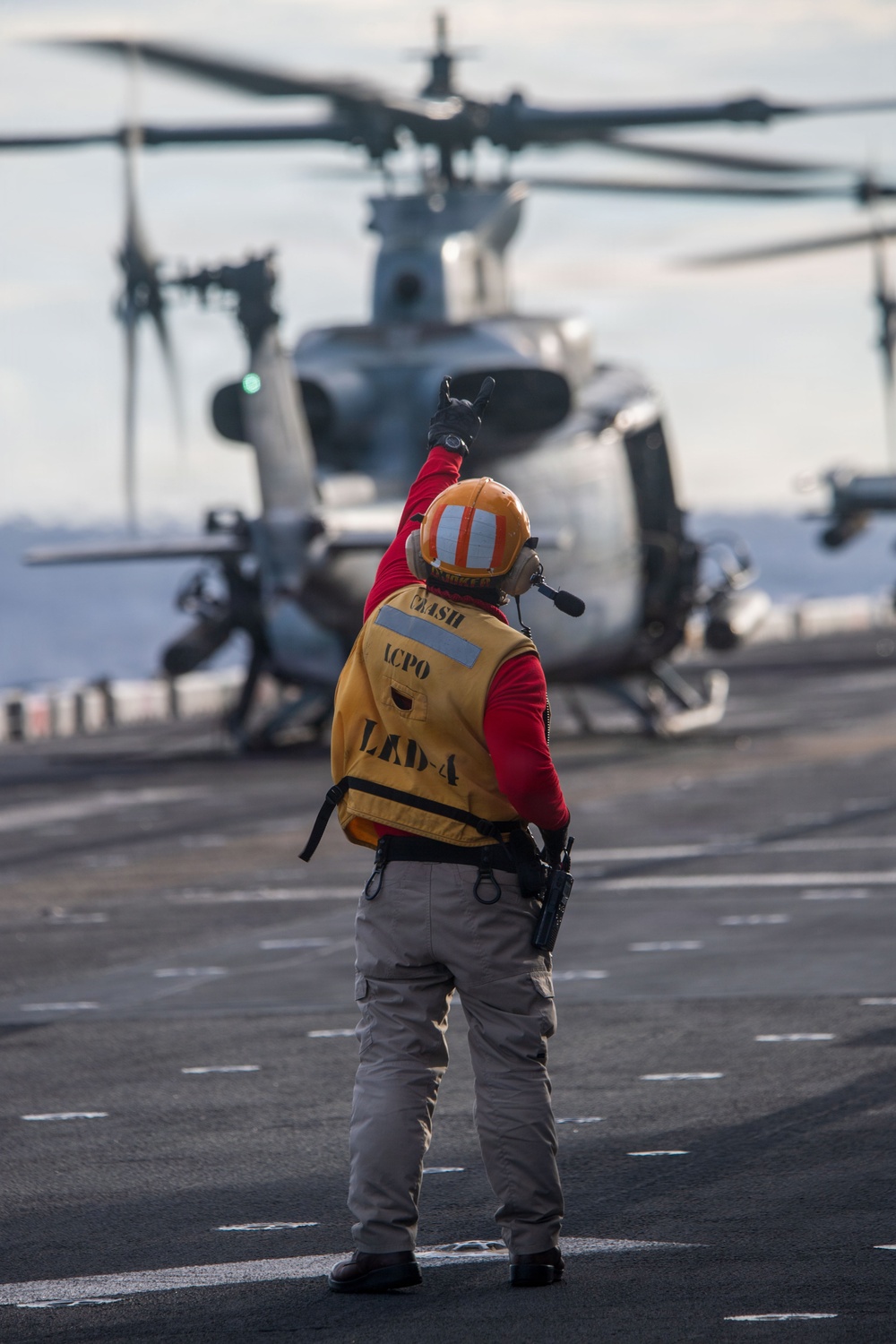 USS Boxer, 11th MEU Conduct Flight Operations