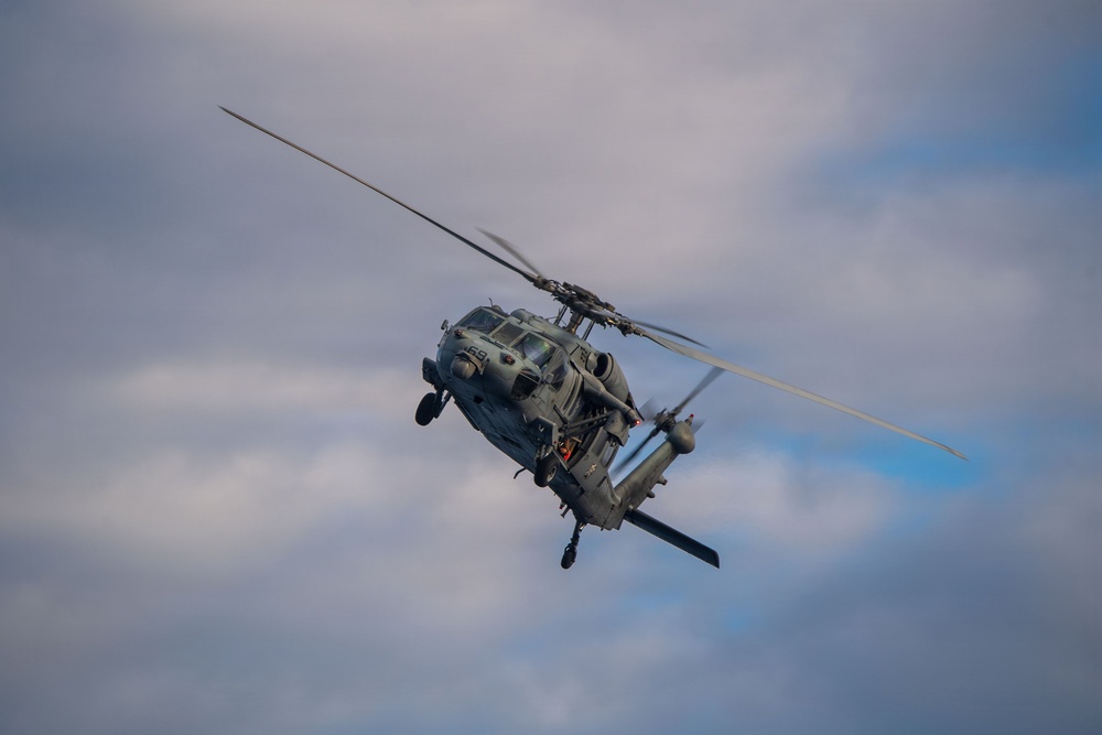USS Boxer, 11th MEU Conduct Flight Operations