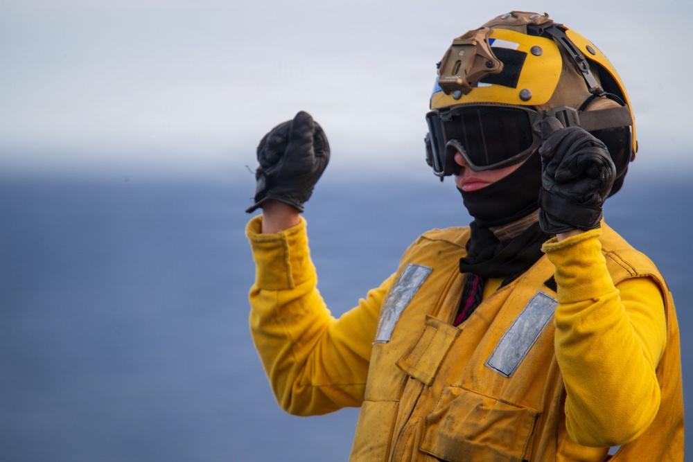 USS Boxer, 11th MEU Conduct Flight Operations