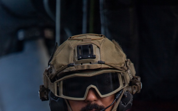 USS Boxer, 11th MEU Conduct Flight Operations