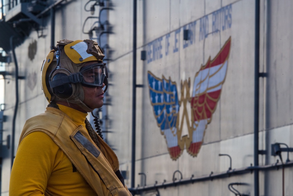 USS Boxer, 11th MEU Conduct Flight Operations