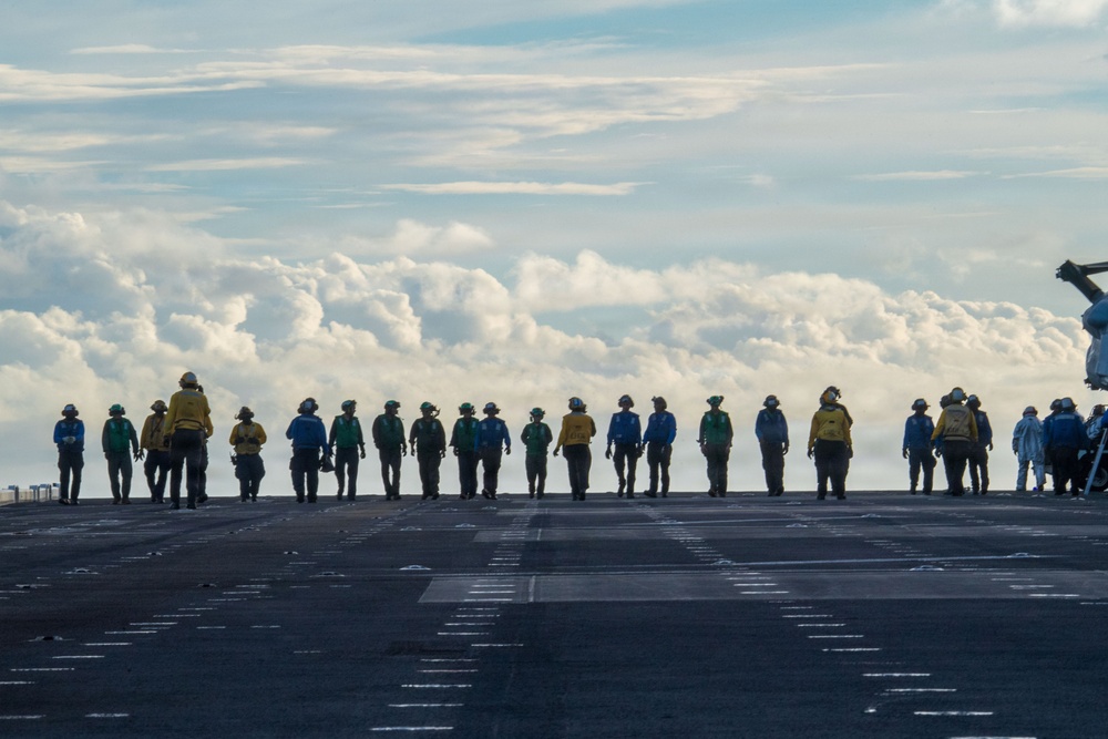 USS Boxer, 11th MEU Conduct Flight Operations