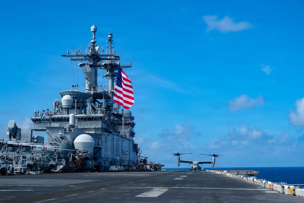 USS Boxer, USS Portland, USS John L. Canley Conduct Sailing in Formation