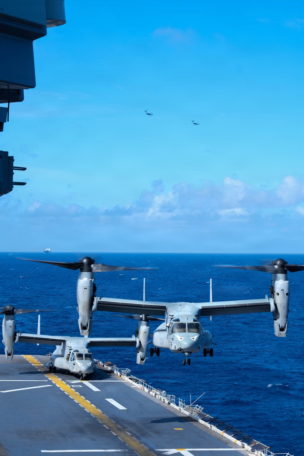 USS Boxer, USS Portland, USS John L. Canley Conduct Sailing in Formation