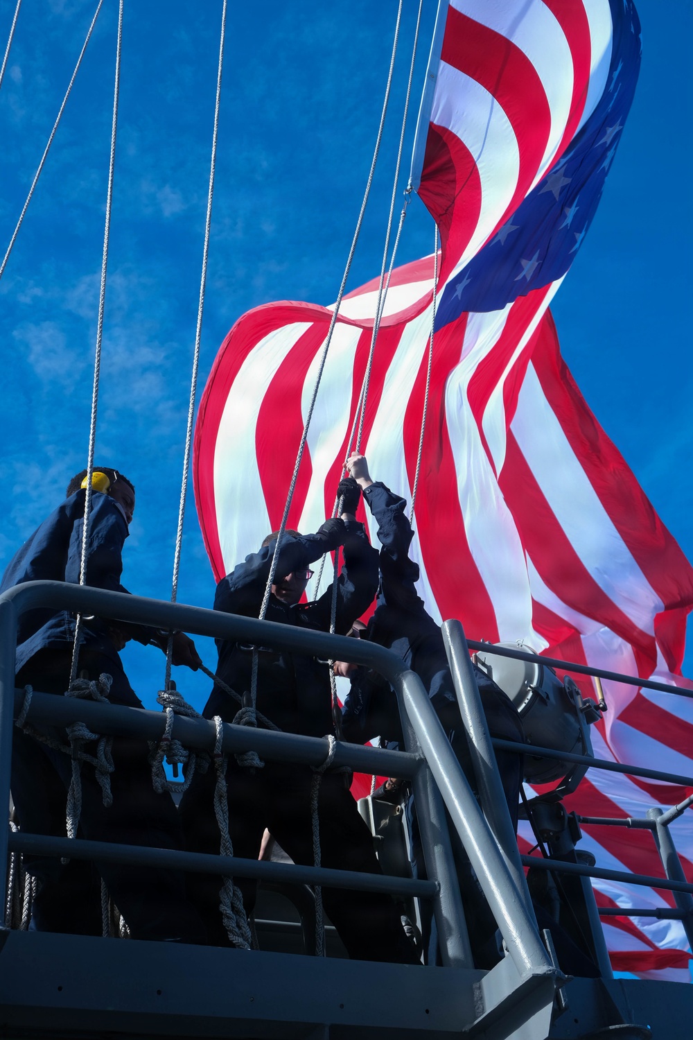 USS Boxer, USS Portland, USS John L. Canley Conduct Sailing in Formation