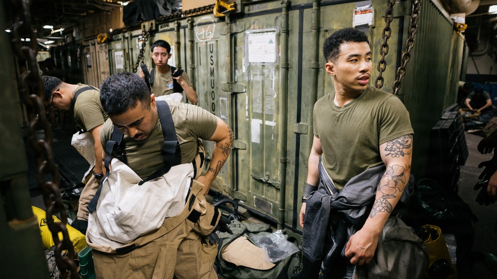 11th MEU Marines, Sailors Conduct CBRN Sensitive Site Exploitation Exercise Aboard USS Boxer