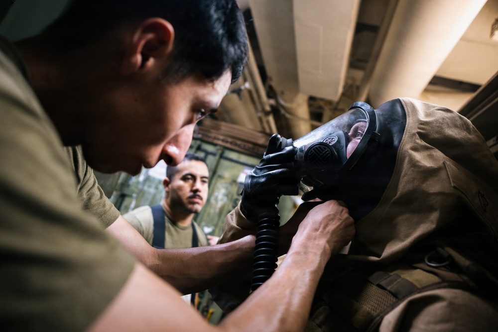 11th MEU Marines, Sailors Conduct CBRN Sensitive Site Exploitation Exercise Aboard USS Boxer